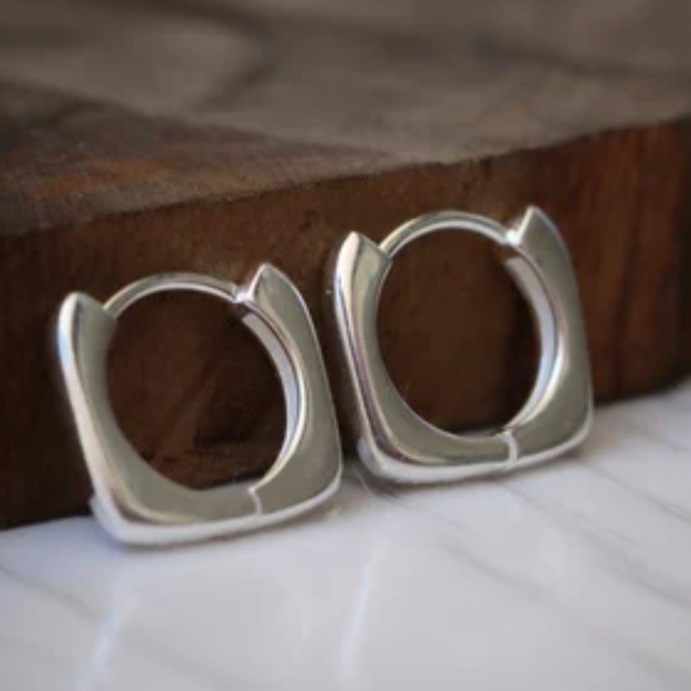 Tiny Minamilst Square 925 Huggie Hoop Earrings